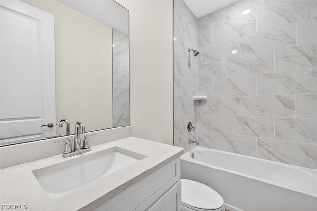 622 SW 30th TER, Cape Coral, FL 33914