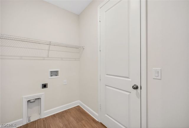 622 SW 30th TER, Cape Coral, FL 33914