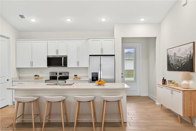 622 SW 30th TER, Cape Coral, FL 33914