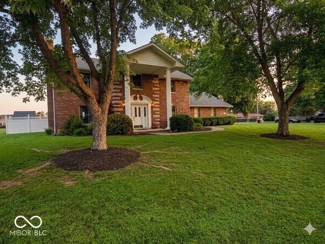 2490 E Northwood Avenue, Terre Haute, IN 47805