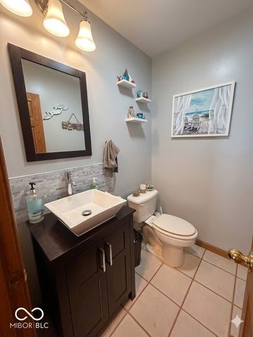 2490 E Northwood Avenue, Terre Haute, IN 47805
