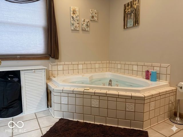 2490 E Northwood Avenue, Terre Haute, IN 47805