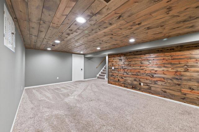 8000 Aster Drive N, Brooklyn Park, MN 55428
