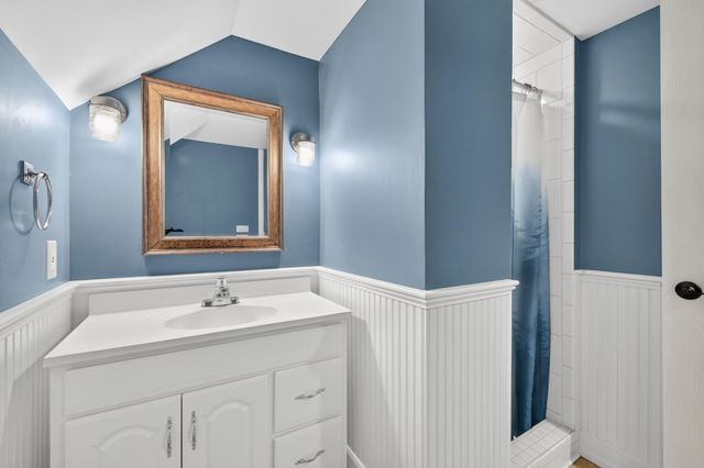 8000 Aster Drive N, Brooklyn Park, MN 55428