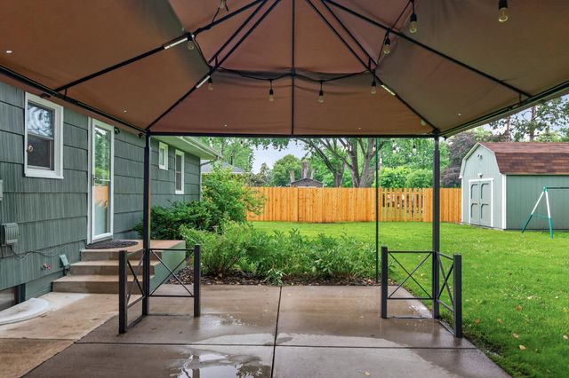 8000 Aster Drive N, Brooklyn Park, MN 55428