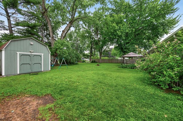 8000 Aster Drive N, Brooklyn Park, MN 55428