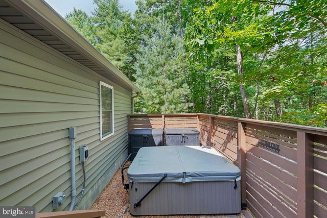 122 FORREST ST, Basye, VA 22810