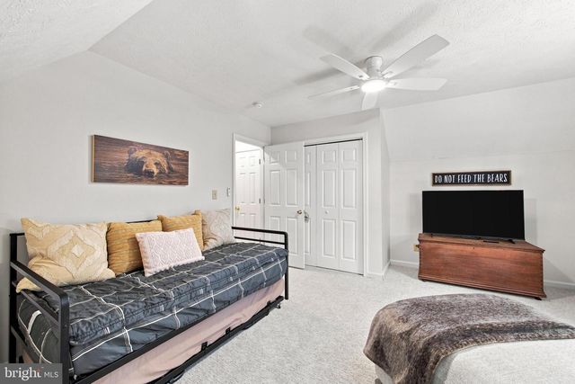 122 FORREST ST, Basye, VA 22810