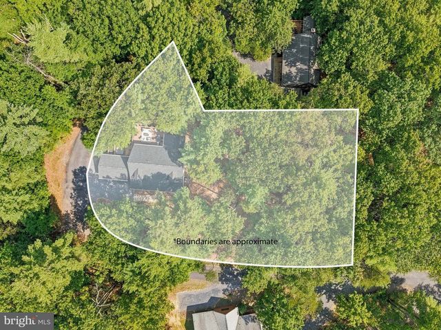 122 FORREST ST, Basye, VA 22810