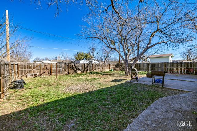 330 Windham Street, San Angelo, TX 76903