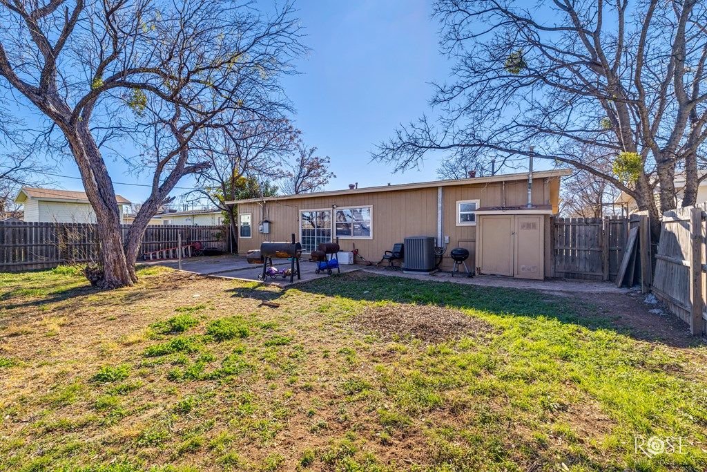 Image 23 of property listing at 330 Windham St, San Angelo, TX 76903
