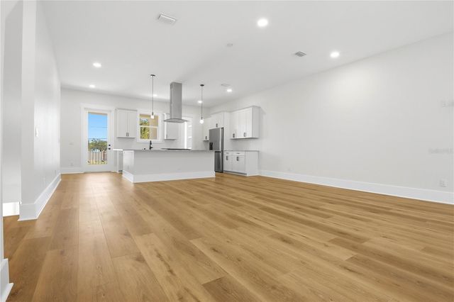 1413 BAYSHORE BOULEVARD 11, Dunedin, FL 34698