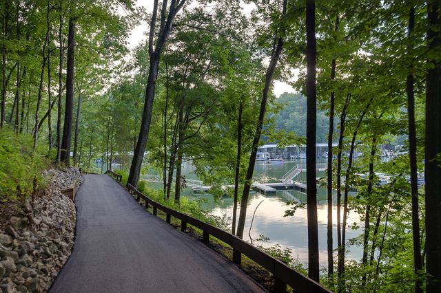 601 Evans Dr, Tullahoma, TN 37388