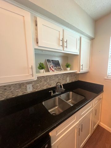 2401 Manor St RD 118, Austin, TX 78722