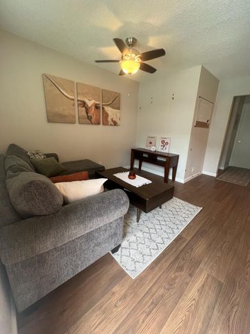 2401 Manor St RD 118, Austin, TX 78722