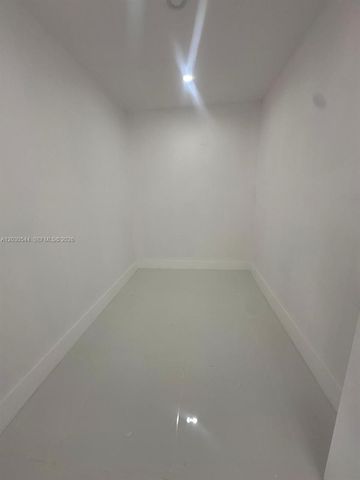 2041 NW 190th Ter, Miami Gardens, FL 33056