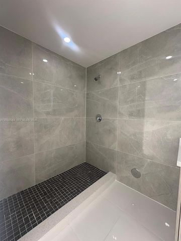 2041 NW 190th Ter, Miami Gardens, FL 33056