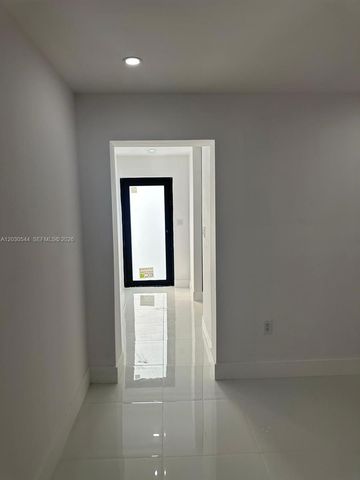 2041 NW 190th Ter, Miami Gardens, FL 33056