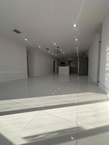 2041 NW 190th Ter, Miami Gardens, FL 33056