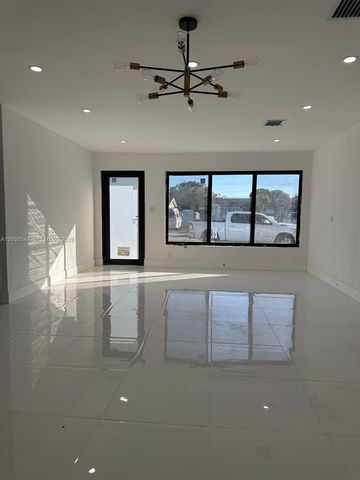 2041 NW 190th Ter, Miami Gardens, FL 33056