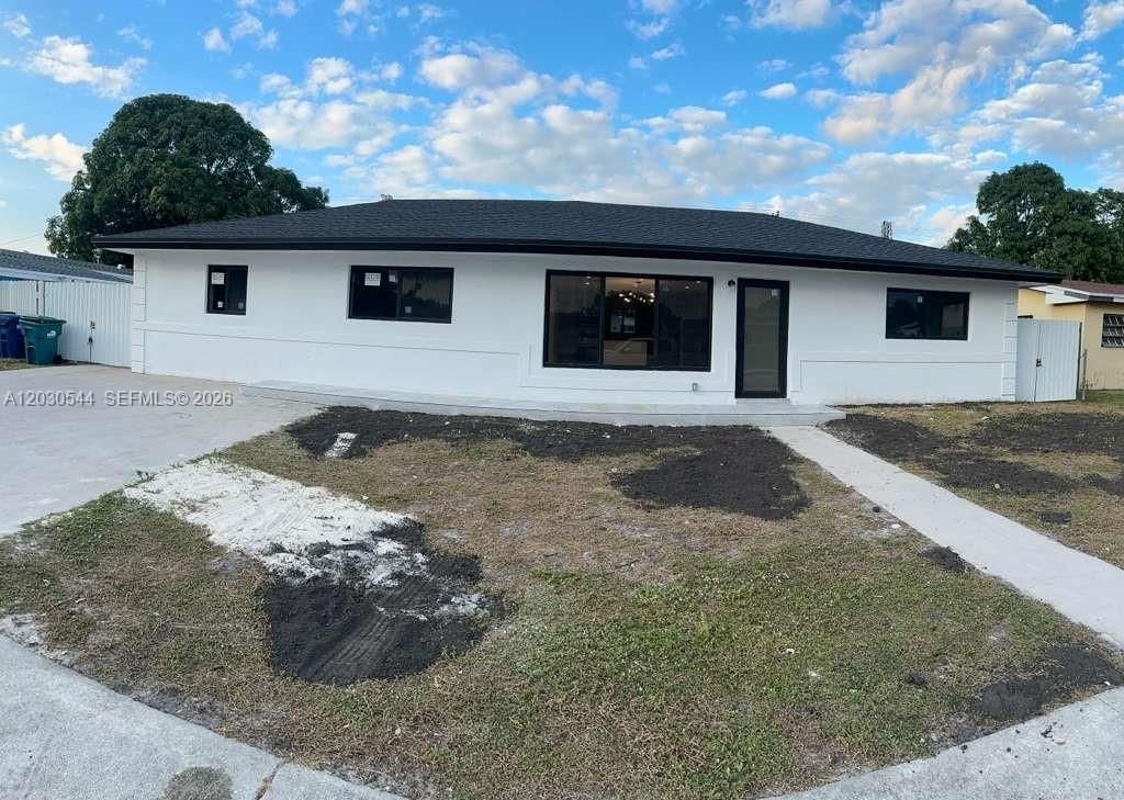 2041 NW 190th Ter, Miami Gardens, FL 33056