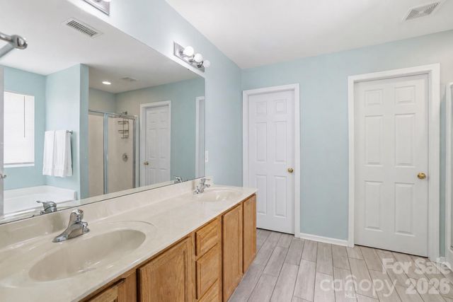 5214 Coffeeberry Lane, Charlotte, NC 28227