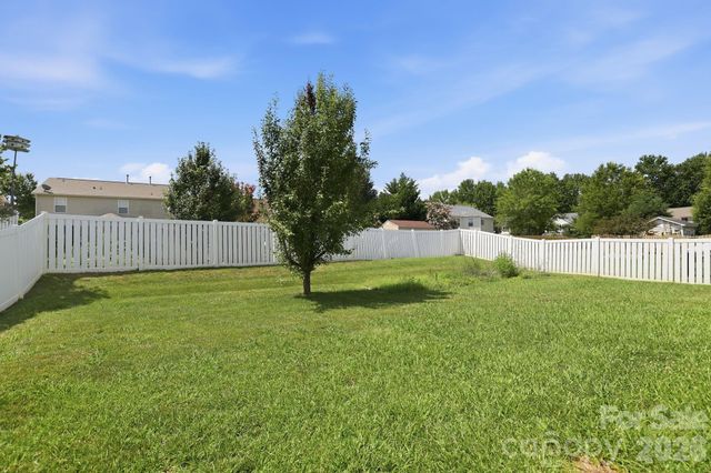5214 Coffeeberry Lane, Charlotte, NC 28227
