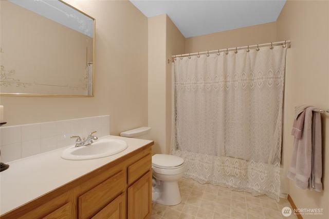 2915 Stirling Court SE, Olympia, WA 98501