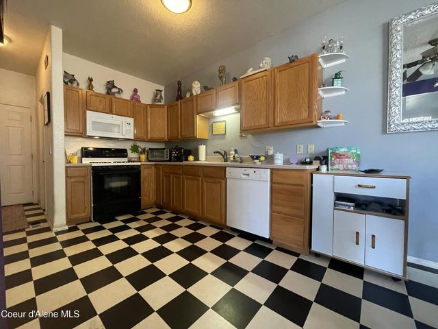 1201 Spruce St, Sandpoint, ID 83864