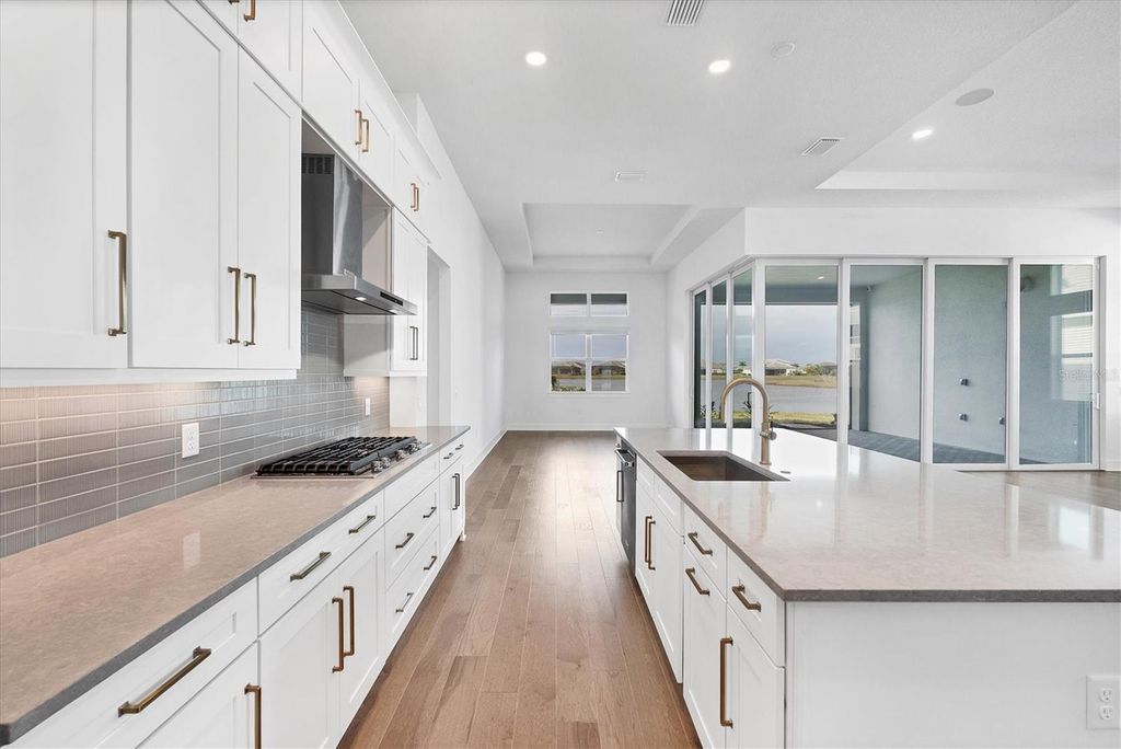 Image 17 of property listing at 17920 PALMISTE DRIVE, Bradenton, FL 34202