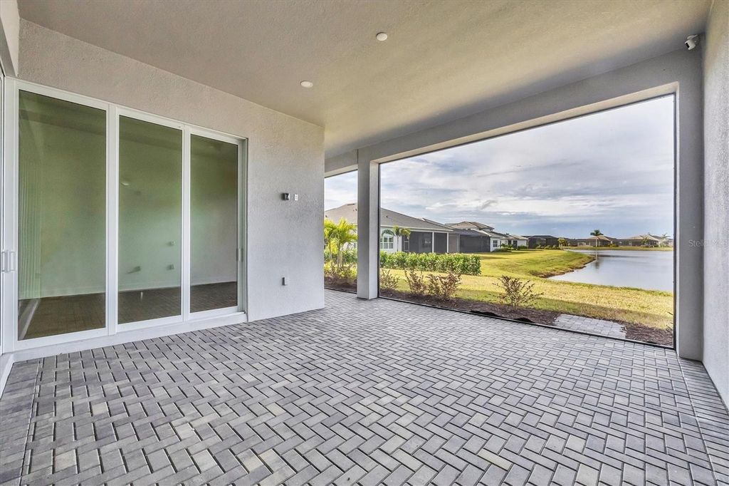 Image 35 of property listing at 17920 PALMISTE DRIVE, Bradenton, FL 34202