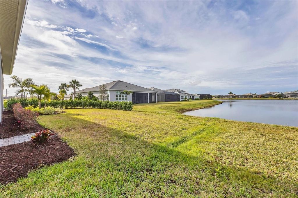 Image 39 of property listing at 17920 PALMISTE DRIVE, Bradenton, FL 34202