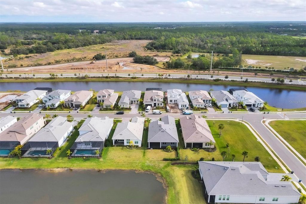 Image 5 of property listing at 17920 PALMISTE DRIVE, Bradenton, FL 34202