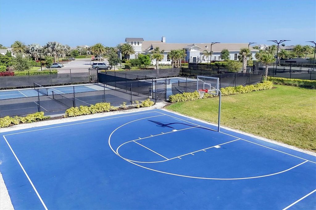 Image 62 of property listing at 17920 PALMISTE DRIVE, Bradenton, FL 34202