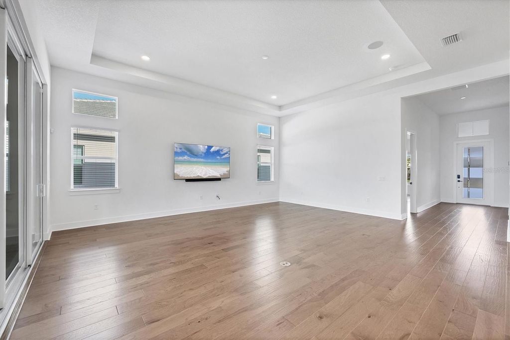 Image 10 of property listing at 17920 PALMISTE DRIVE, Bradenton, FL 34202