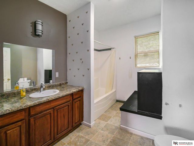 735 S 21st Street, Lincoln, NE 68510