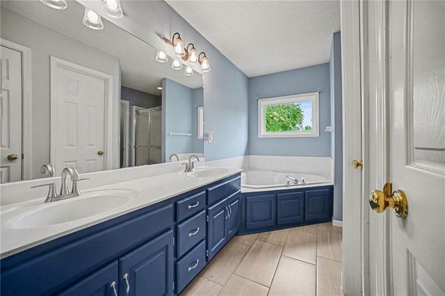 1549 Chauncey Avenue, Liberty, MO 64068