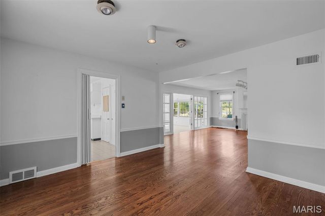 8312 Old Bonhomme Road, University City, MO 63132