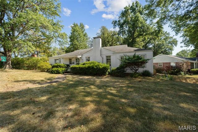 8312 Old Bonhomme Road, University City, MO 63132