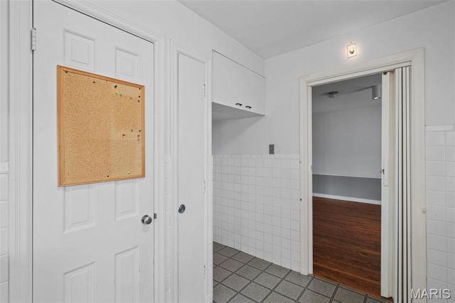 8312 Old Bonhomme Road, University City, MO 63132