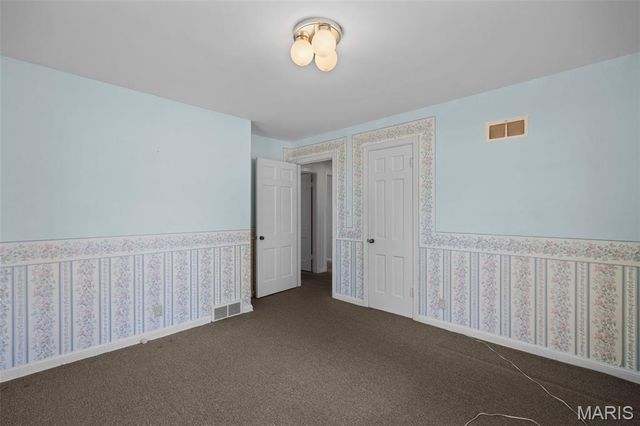 8312 Old Bonhomme Road, University City, MO 63132