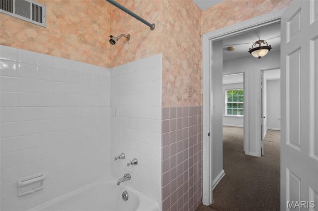 8312 Old Bonhomme Road, University City, MO 63132