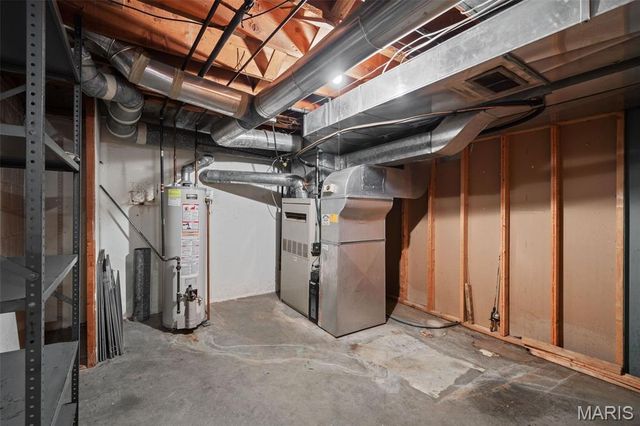 8312 Old Bonhomme Road, University City, MO 63132