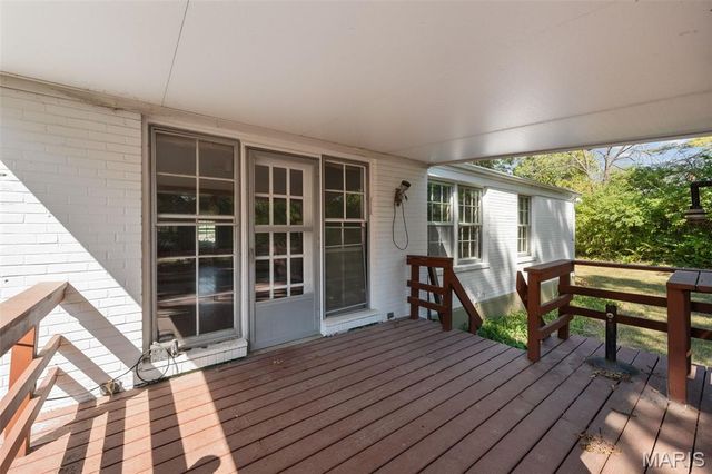 8312 Old Bonhomme Road, University City, MO 63132