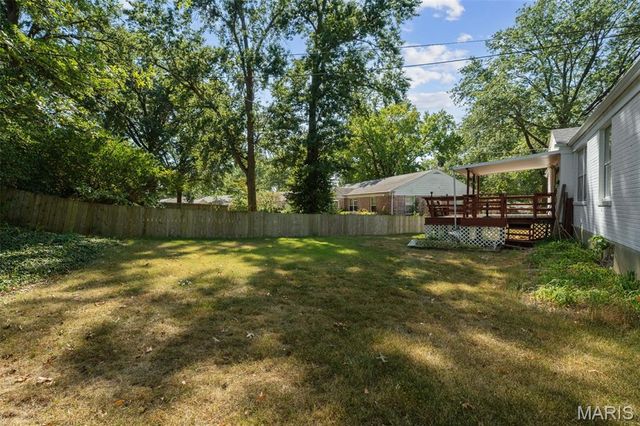 8312 Old Bonhomme Road, University City, MO 63132