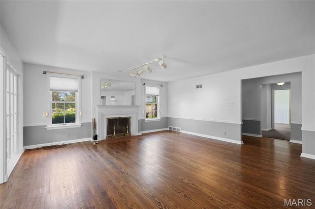 8312 Old Bonhomme Road, University City, MO 63132