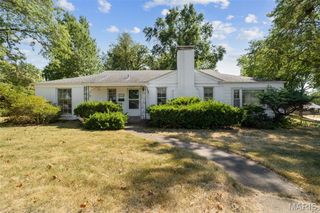 8312 Old Bonhomme Road, University City, MO 63132