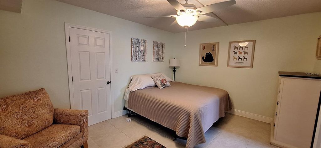 Image 14 of property listing at 10035 63RD AVENUE N 3, St Petersburg, FL 33708