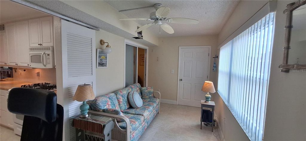 Image 18 of property listing at 10035 63RD AVENUE N 3, St Petersburg, FL 33708