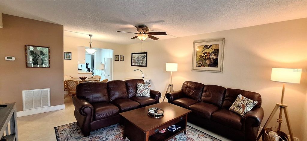 Image 4 of property listing at 10035 63RD AVENUE N 3, St Petersburg, FL 33708